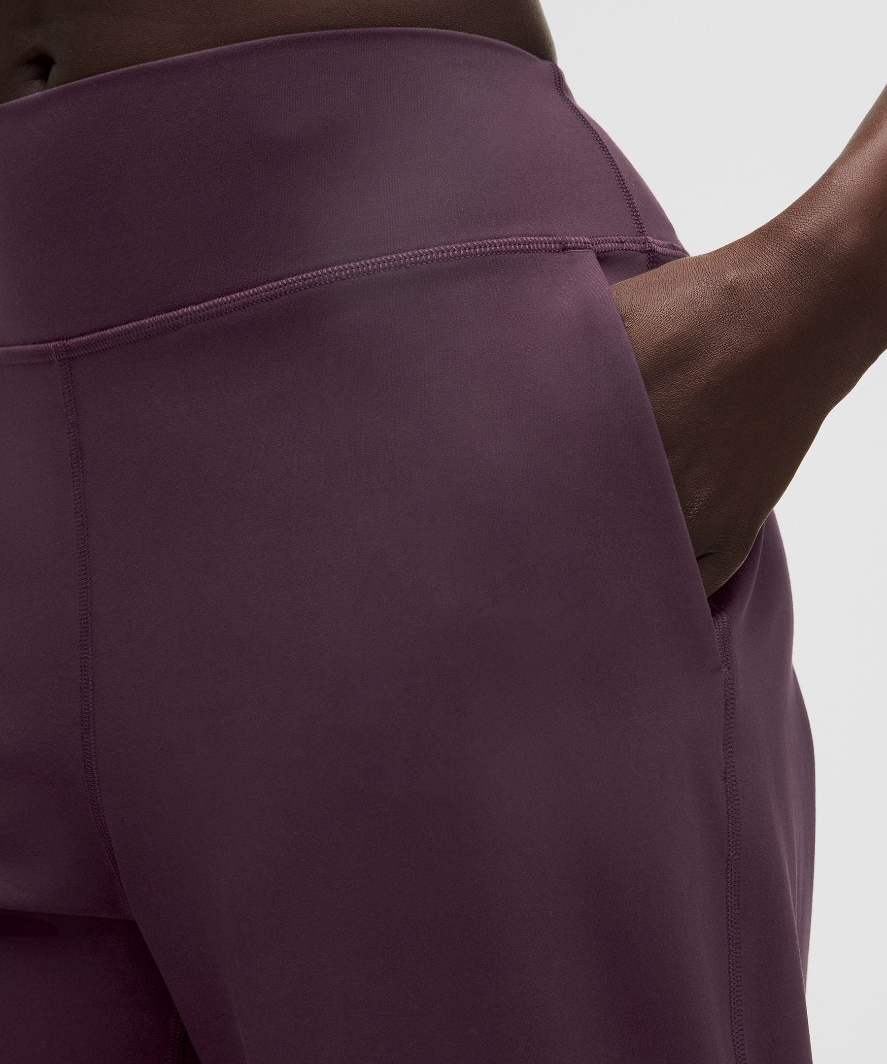 #color_black-plum