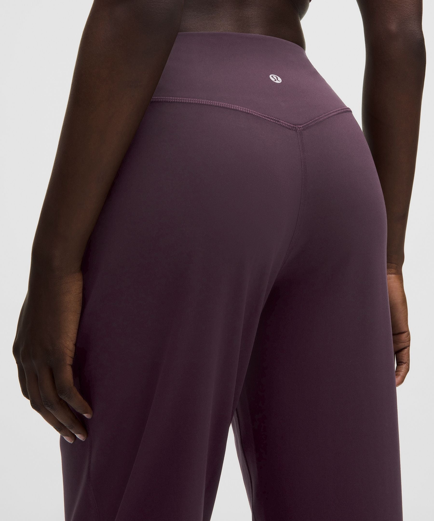 #color_black-plum