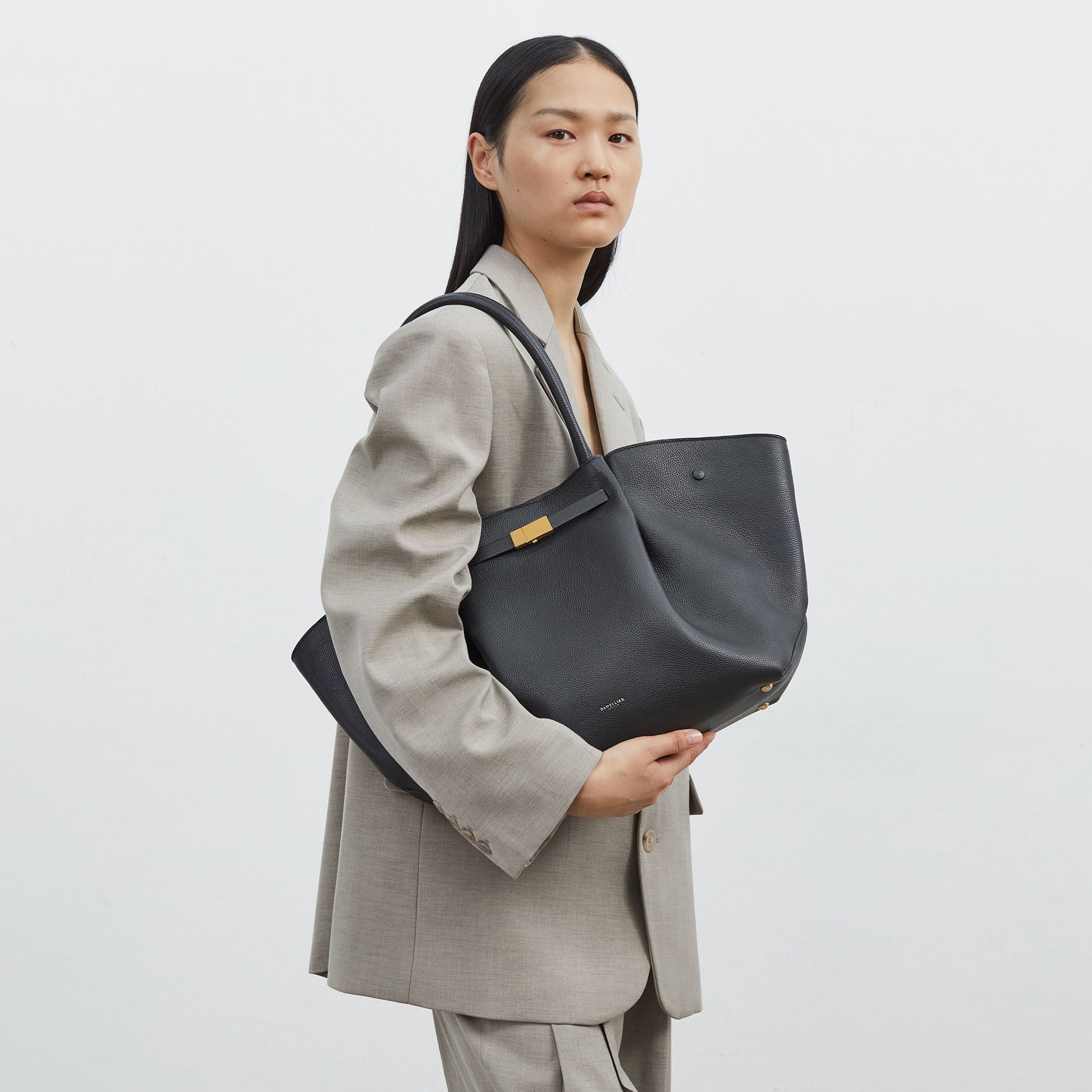 DeMellier The New York off-white small grain