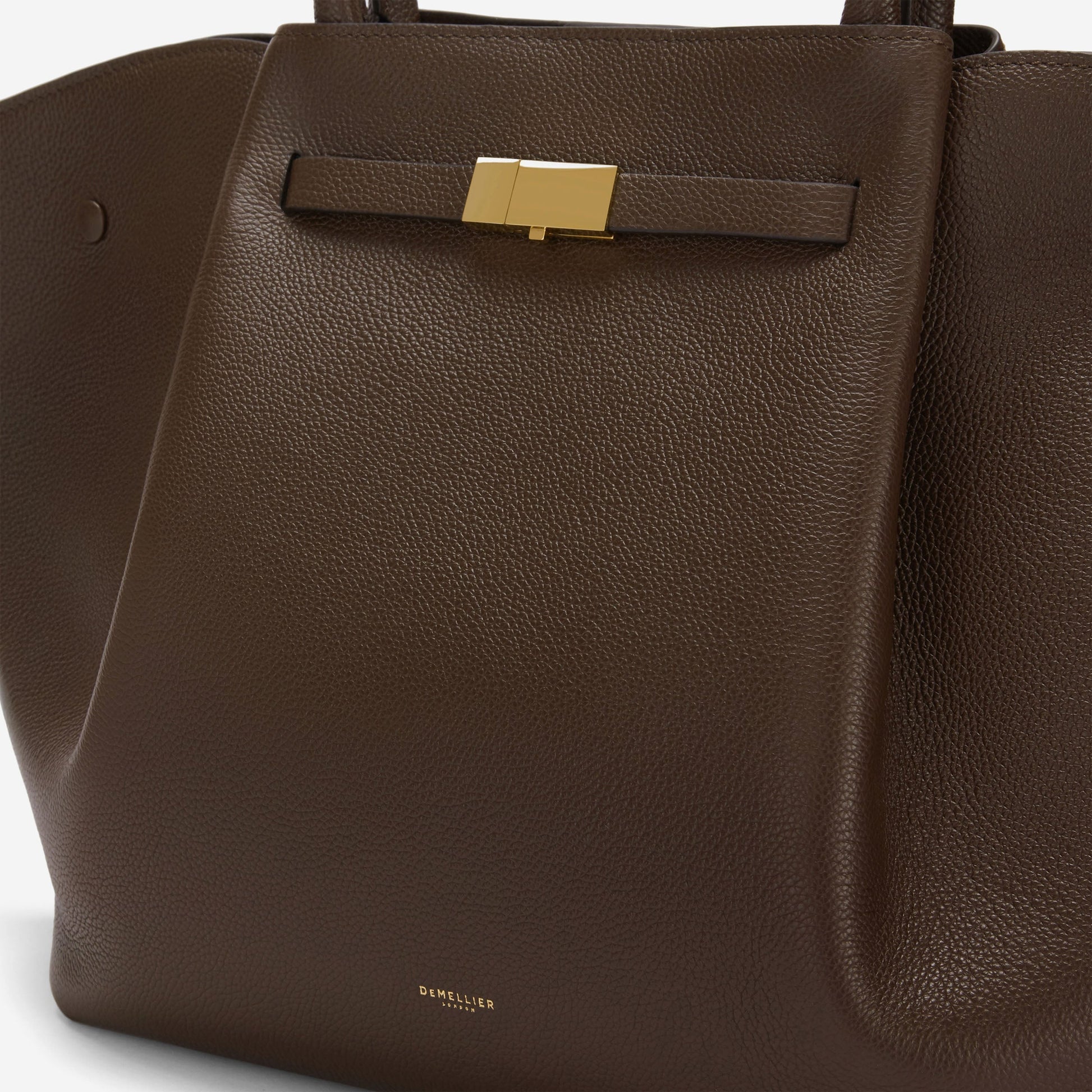 DeMellier The New York mocha small grain
