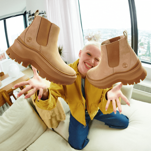 Timberland Roxie Lane Mid Chelsea Boot Light Beige Nubuck Women'S