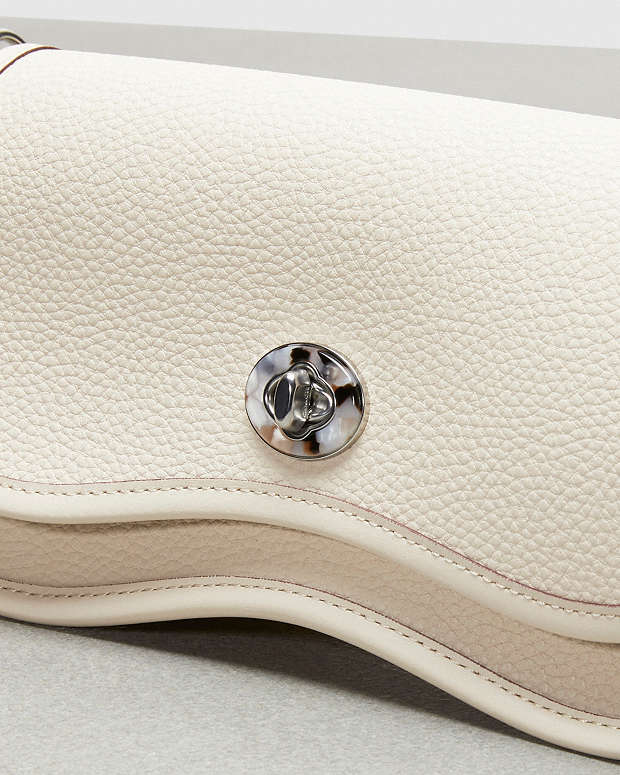 Wavy Dinky Bag In Coachtopia Leather Cloud Cloud