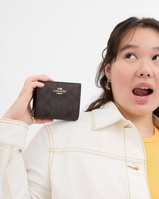 Snap Wallet In Signature Canvas Signature Canvas-Gold-Walnut-Black Signature Canvas-Gold-Walnut-Black