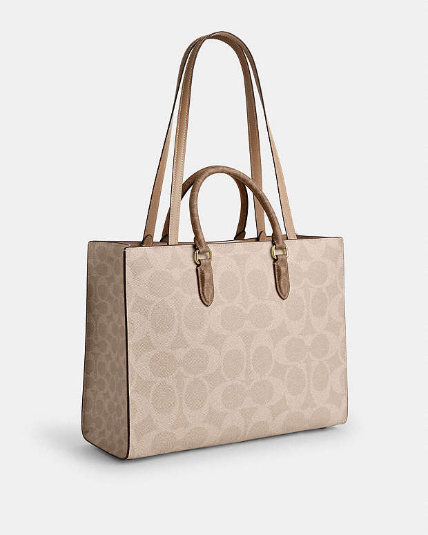 Maggie Tote Bag In Blocked Signature Canvas Signature Canvas-Gold-Sand-Tan Signature Canvas-Gold-Sand-Tan