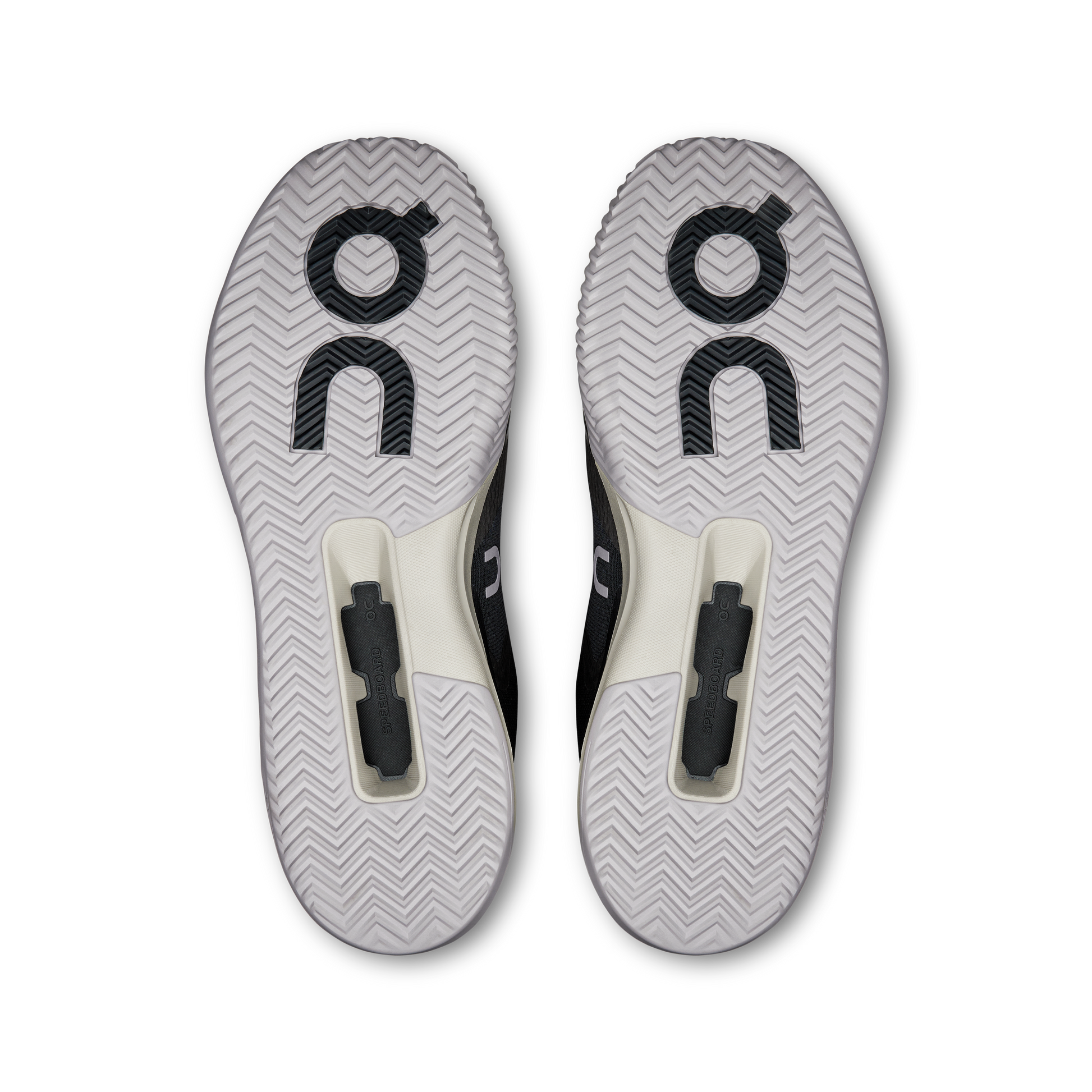 On The Roger Advantage Pro Clay Black White