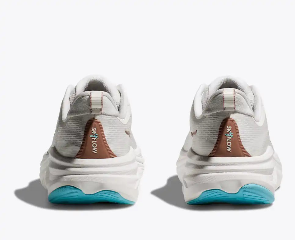 Hoka Skyflow in Frost Rose Gold