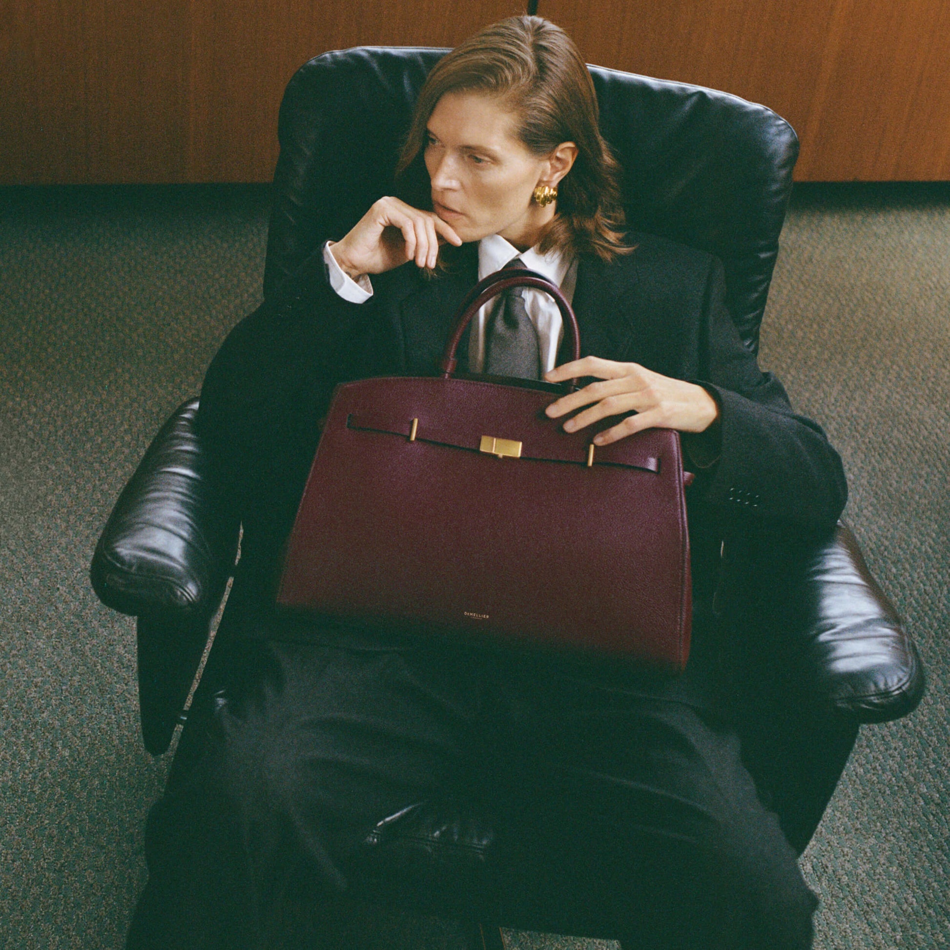 DeMellier The Hudson burgundy small grain