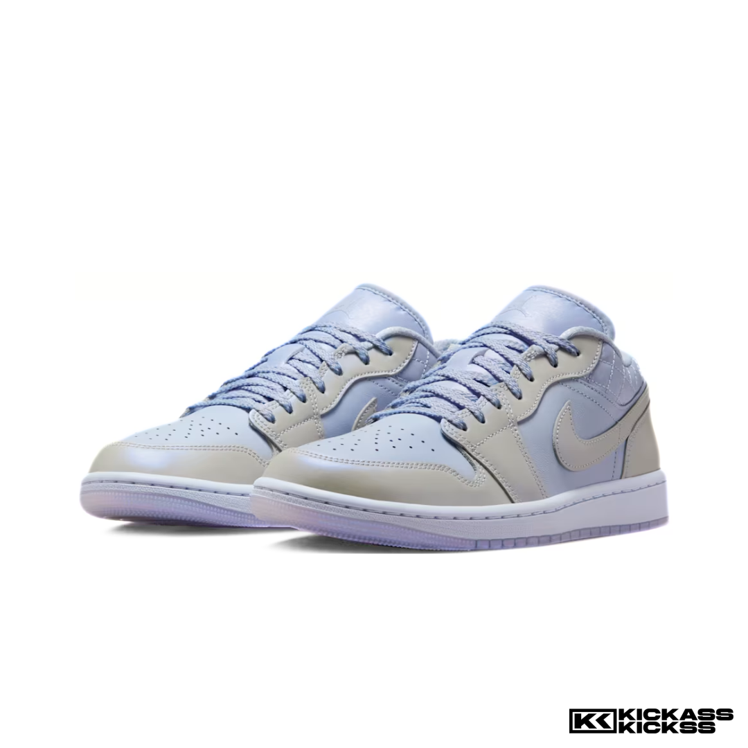 Jordan 1 Low SE Ghost Pearlized Quilt (W)