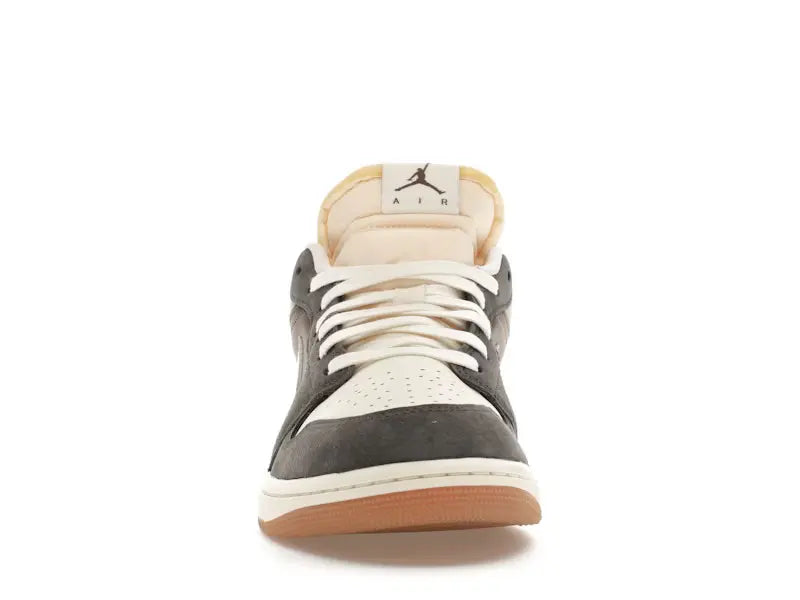 Jordan 1 Low SNKRS Day Korea Magpie (2023)