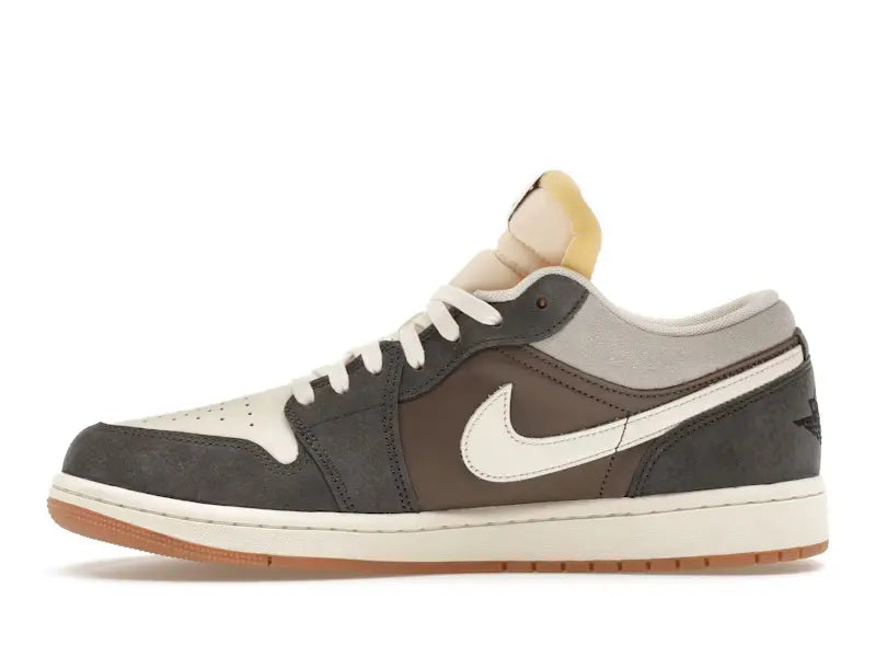Jordan 1 Low SNKRS Day Korea Magpie (2023)