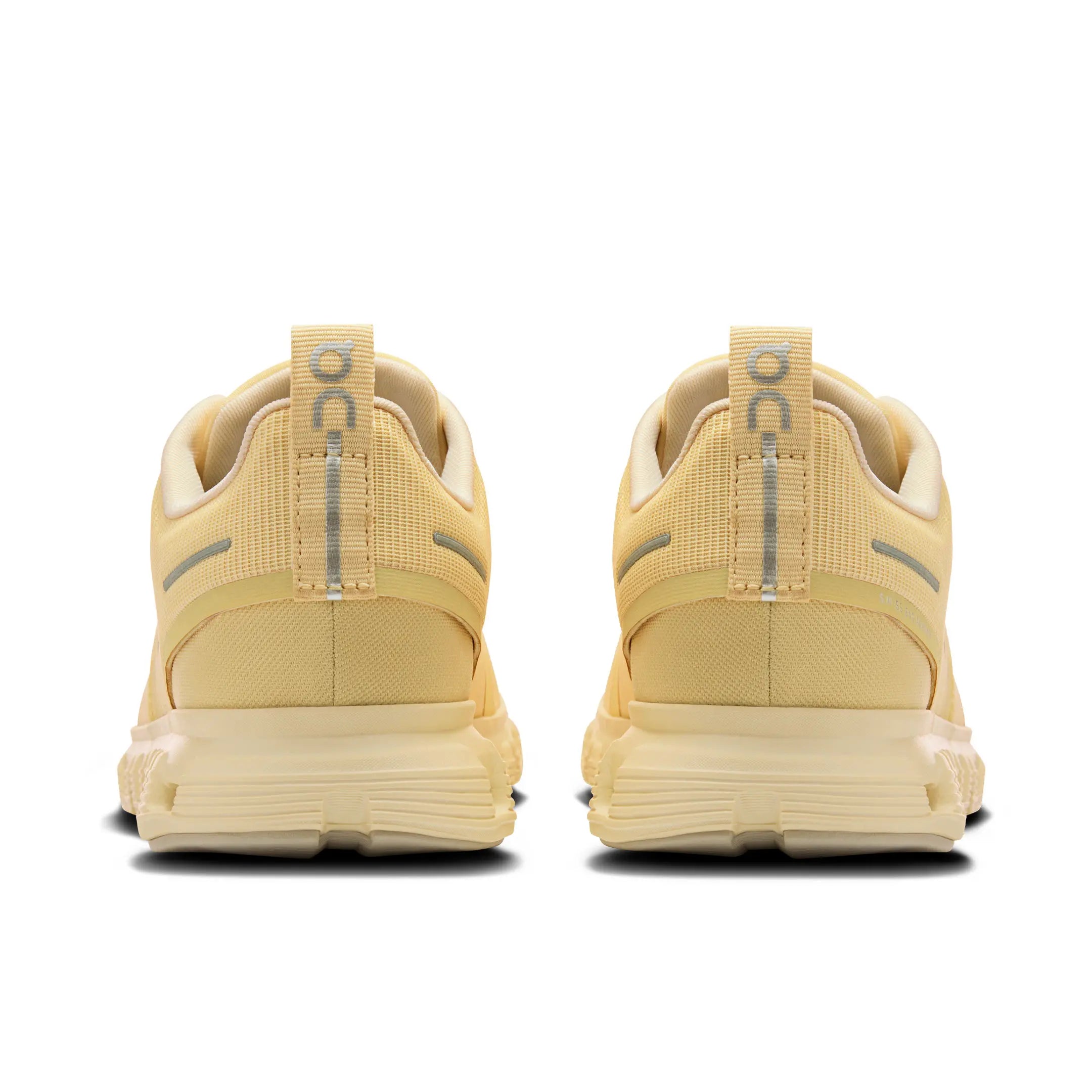 On Running Cloud 6 Waterproof Nectar Castor