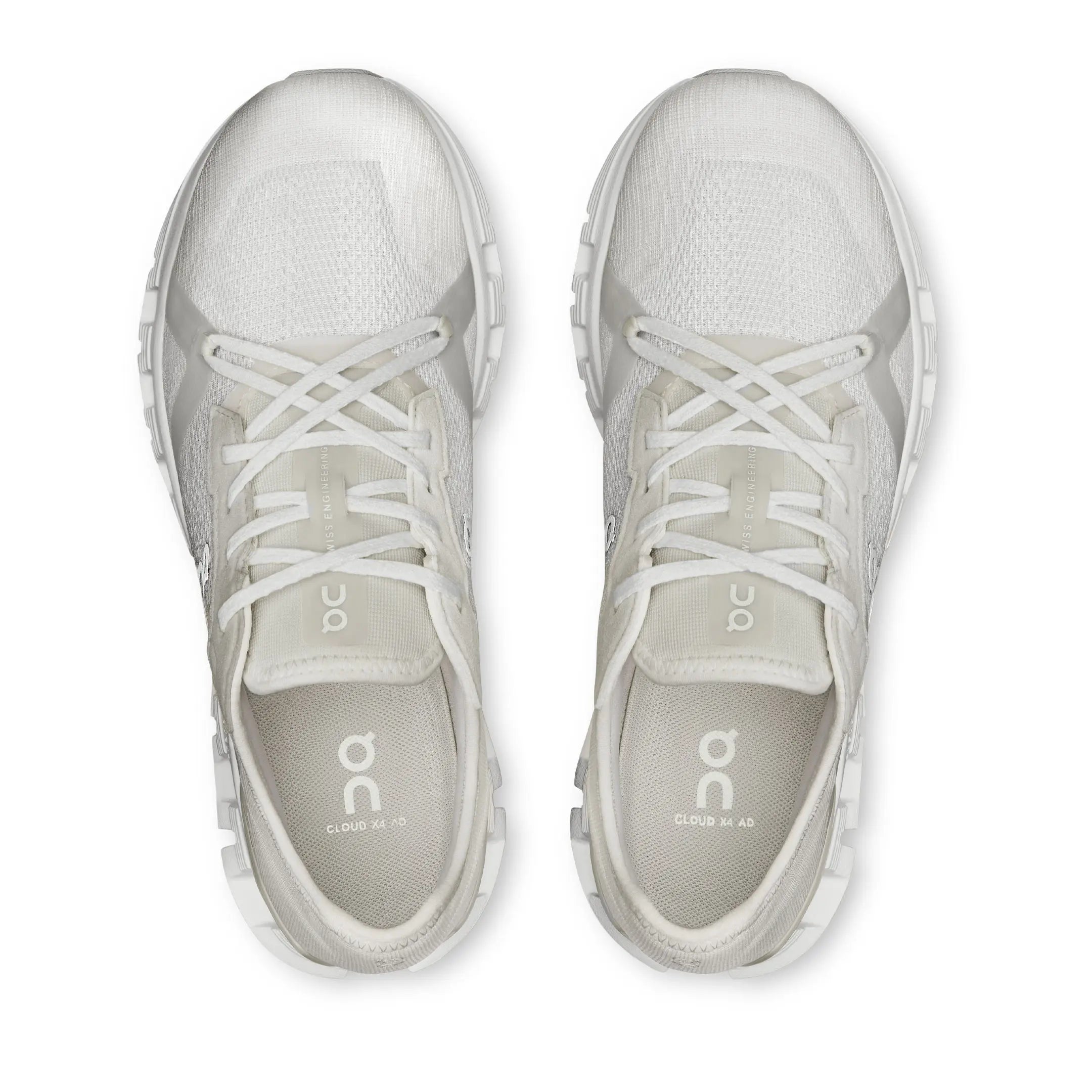 On Running Cloud X 4 AD White Wolf