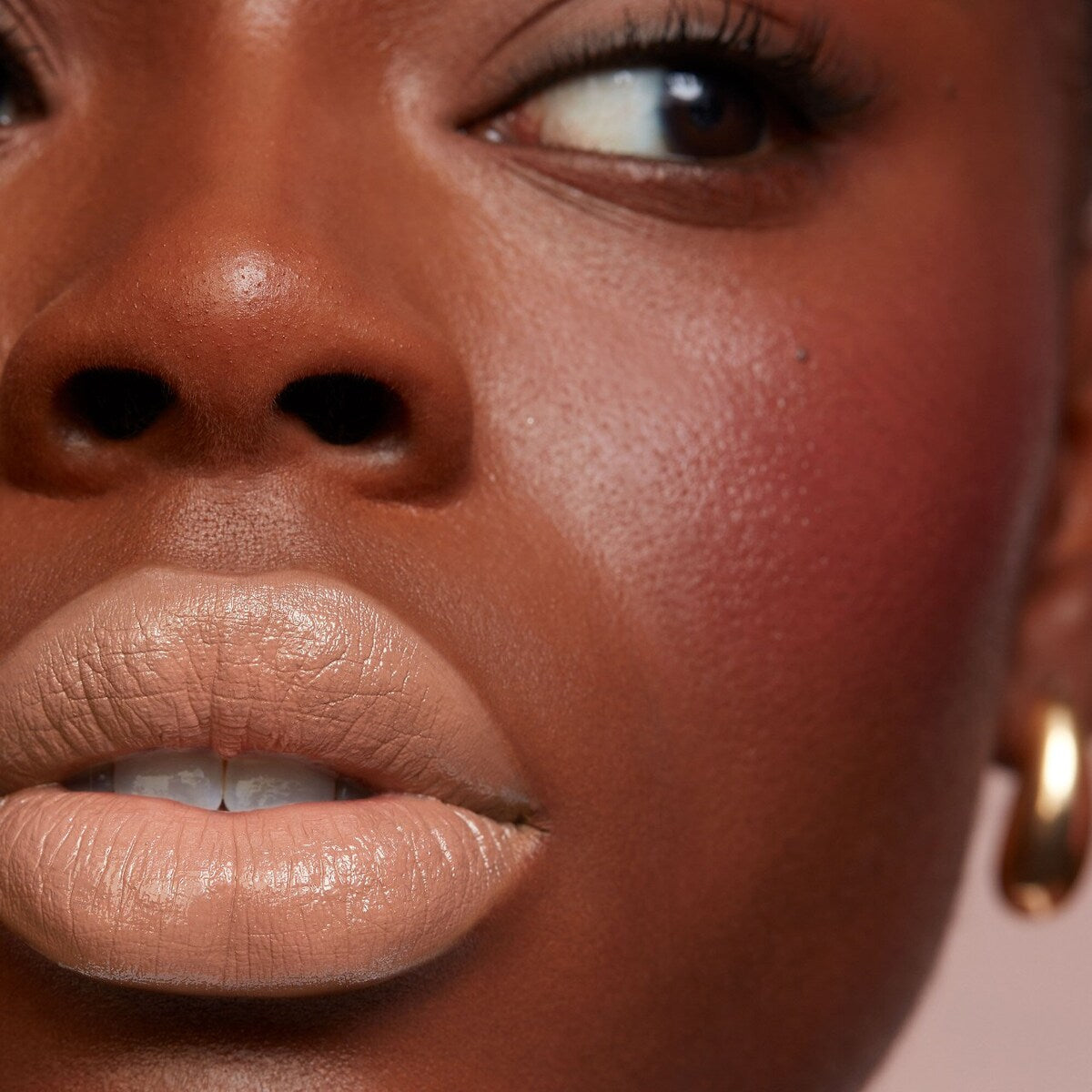 #color_she's-unapologetic