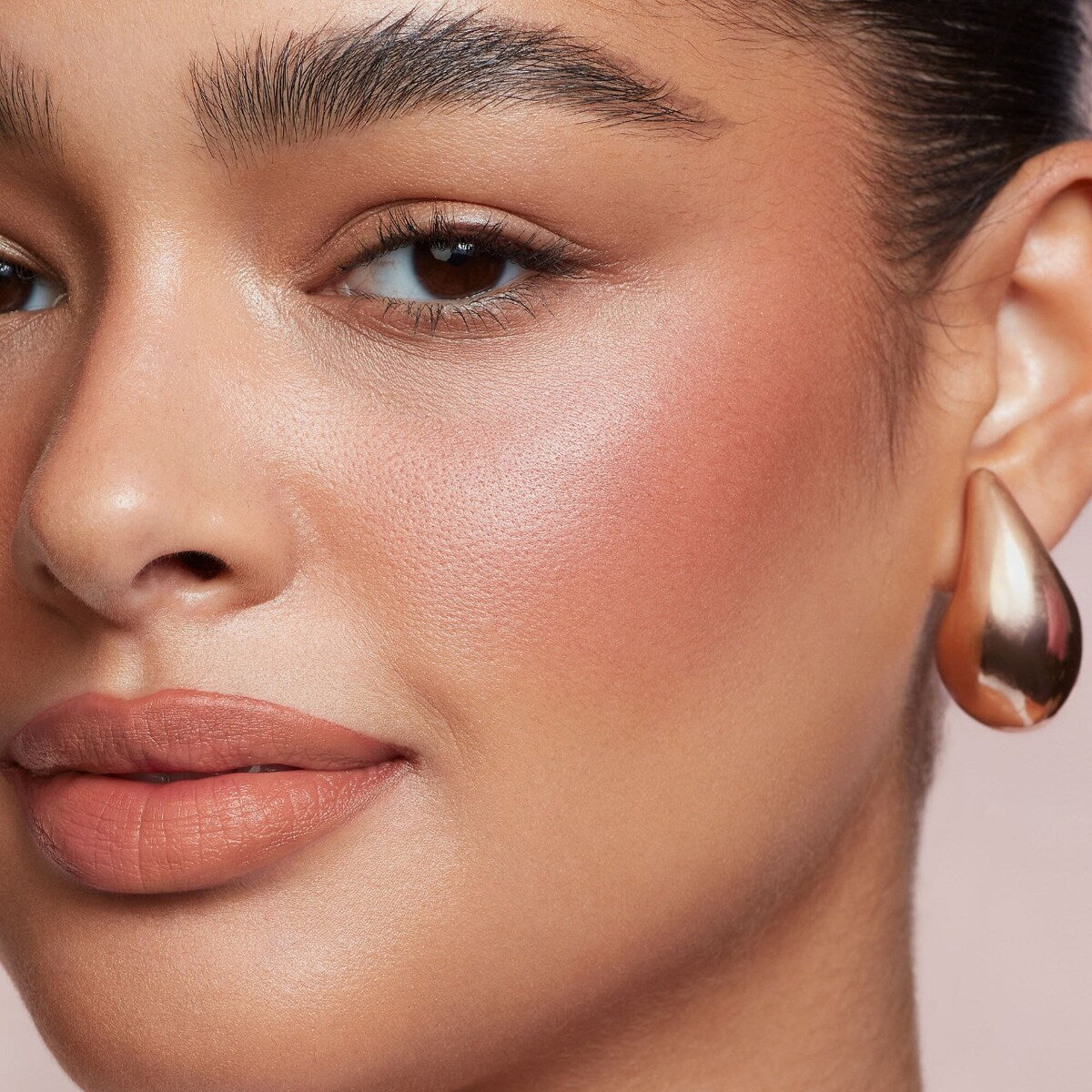 #color_she's-confident