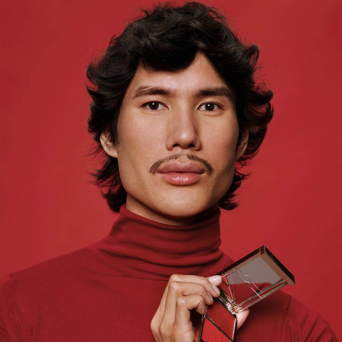 #color_she-left-me-on-red