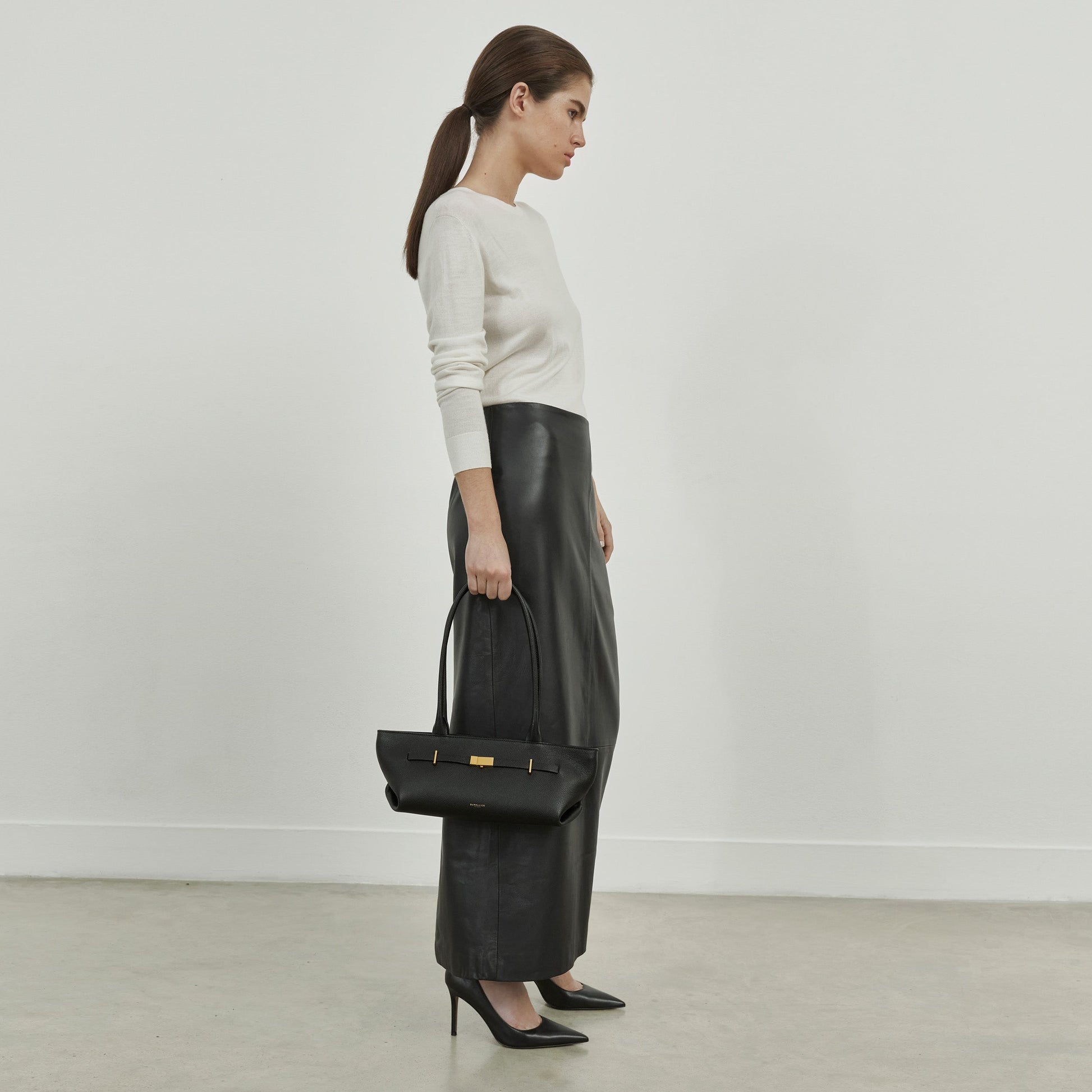 DeMellier The New York Shoulder black small grain