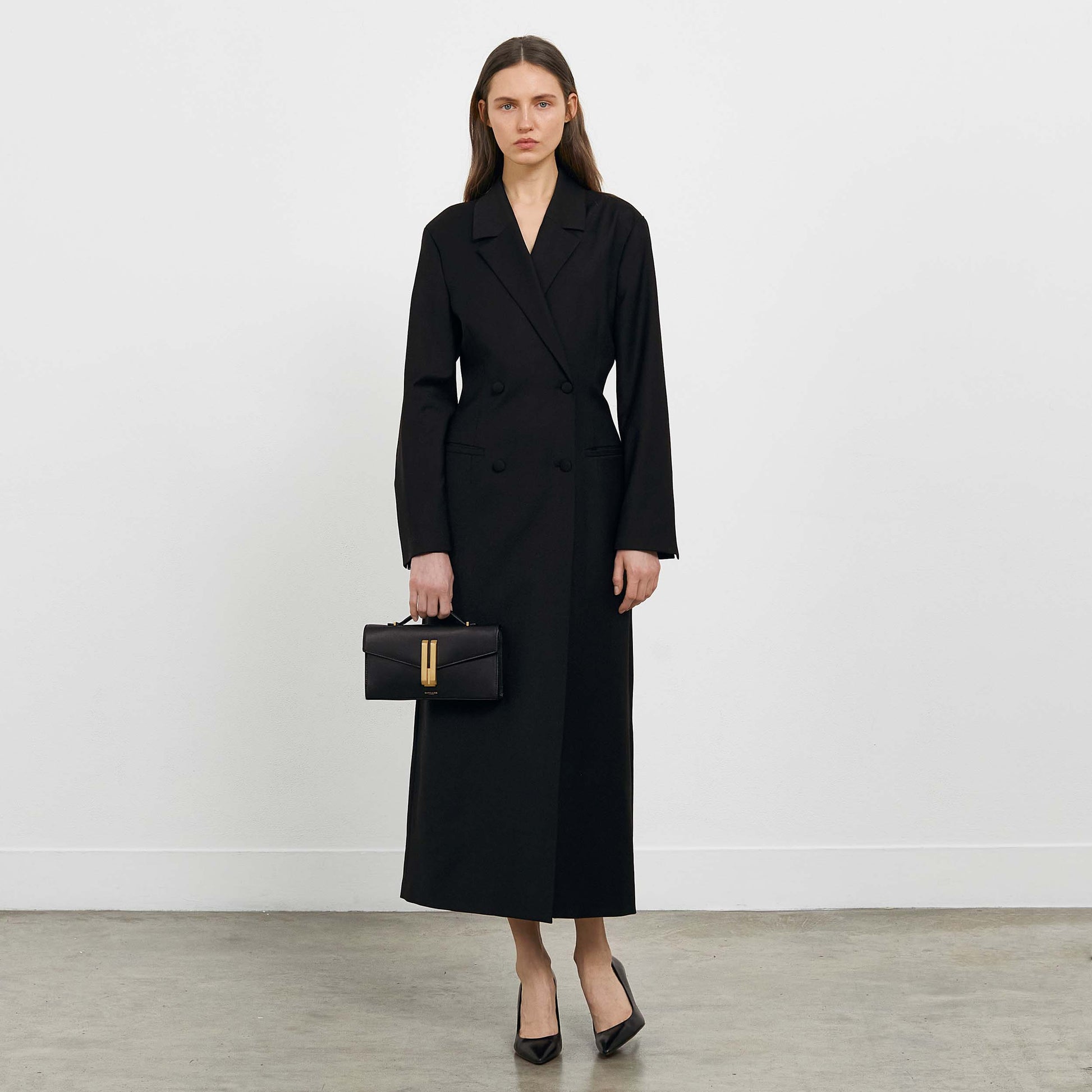 DeMellier The Vancouver Clutch dark sand smooth
